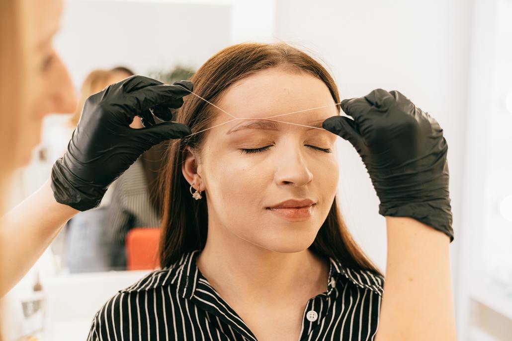 Augenbrauen zupfen ️ Step by Step zu schönen Brauen BellAffair.de