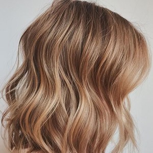 Babylights blonde Haare