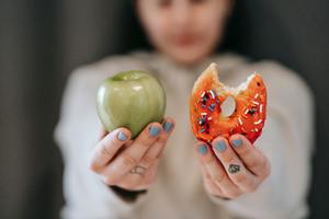 Haarausfall durch falsche Ernährung Haarausfall durch falsche Ernährung