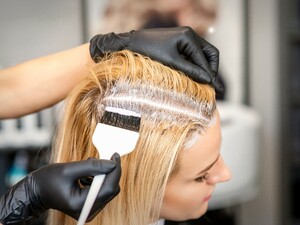 Haare färben